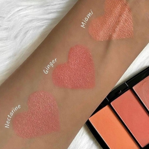 Anastasia Beverly Hills Blush Trio - Peachy Love - Picture 5 of 10